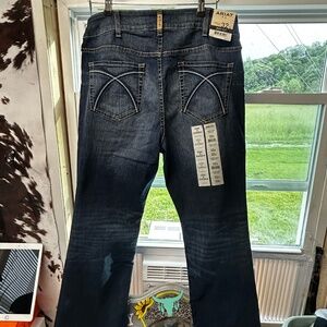 NWT Ariat Perfect Rise Bootcut Size 32